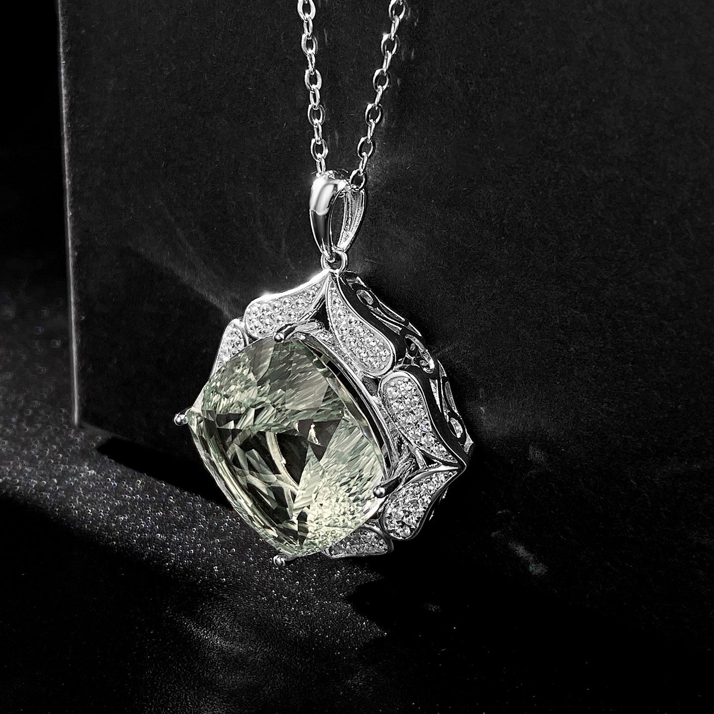 Luxury  S925 Silver Set Large Natural Green Crystal Pendant