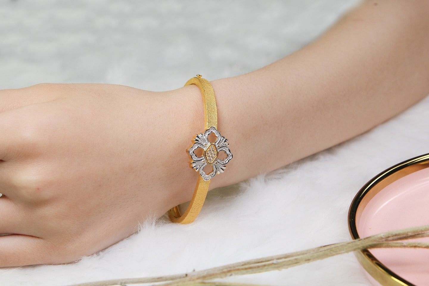 Custom 925 Gold Single Flower Bracelet